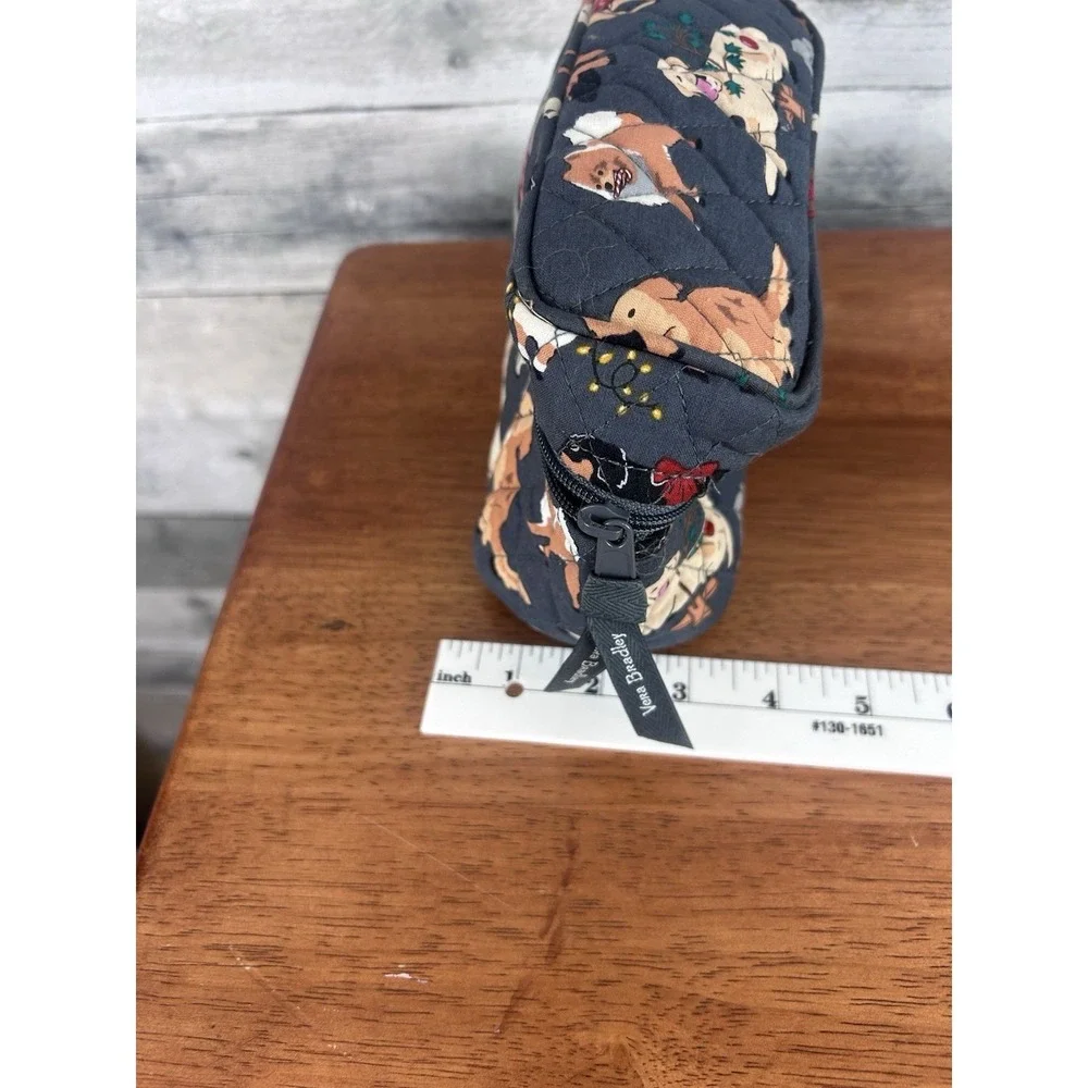 VERA BRADLEY Cosmetic Bag Make up Caseholiday dogs  HOLIDAY DOGS